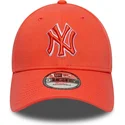 cappellino-curvo-arancione-regolabile-con-logo-arancione-9forty-team-outline-dei-new-york-yankees-mlb-di-new-era