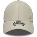 cappellino-curvo-beige-regolabile-9forty-tonal-flawless-dei-new-york-yankees-mlb-di-new-era