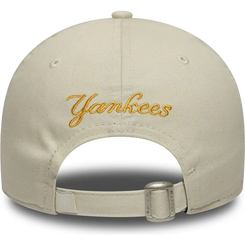 beige-verstellbare-curved-cap-mit-gelbem-logo-9forty-floral-icon-der-new-york-yankees-mlb-von-new-era