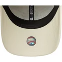 cappellino-beige-regolabile-con-visiera-curva-e-logo-giallo-9forty-floral-icon-dei-new-york-yankees-mlb-di-new-era