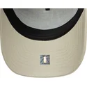 cappellino-trucker-beige-e-viola-e-frame-script-los-angeles-lakers-nba-di-new-era