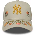 cappellino-trucker-beige-a-frame-floral-icon-dei-new-york-yankees-mlb-di-new-era