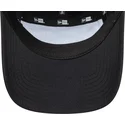 cappellino-nero-con-visiera-curva-regolabile-runner-tech-di-new-era