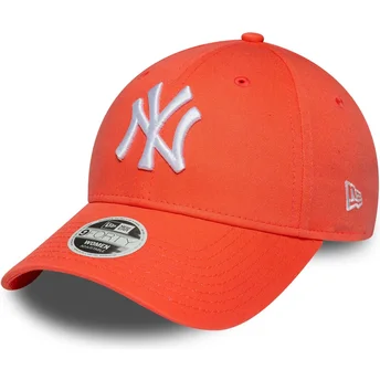 Gorra curva naranja ajustable para mujer 9FORTY League Essential de New York Yankees MLB de New Era