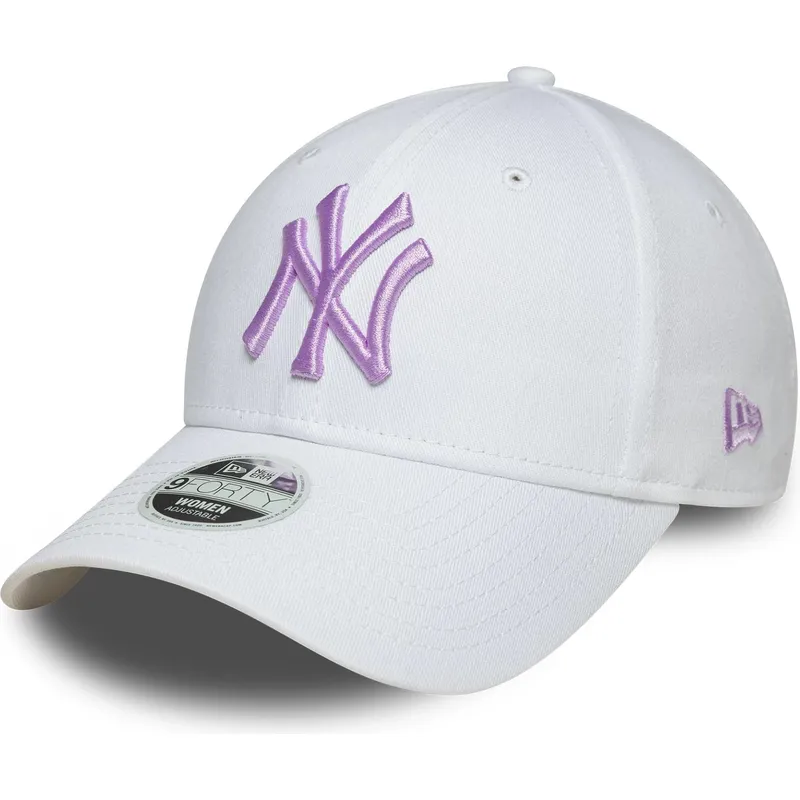 weisse-verstellbare-curved-cap-fur-damen-mit-violettem-logo-9forty-league-essential-der-new-york-yankees-mlb-von-new-era
