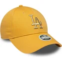 cappellino-giallo-con-visiera-curva-regolabile-per-donna-9forty-metallic-logo-dei-los-angeles-dodgers-mlb-di-new-era