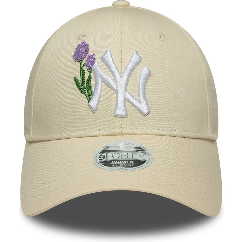 bezowa-regulowana-czapka-z-daszkiem-dla-kobiet-9forty-beaded-new-york-yankees-mlb-od-new-era
