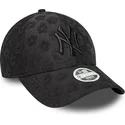 cappellino-curvo-nero-regolabile-da-donna-9forty-floral-towelling-dei-new-york-yankees-mlb-di-new-era