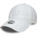 cappellino-curvo-bianco-regolabile-da-donna-con-logo-bianco-9twenty-broderie-dei-new-york-yankees-mlb-di-new-era