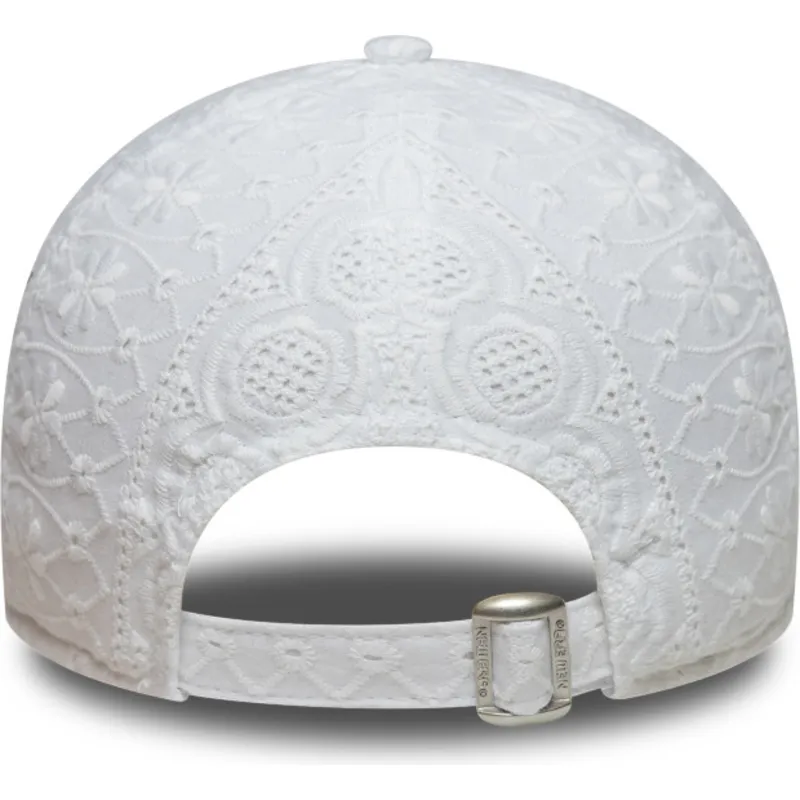 hvid-justerbar-kvindekasket-med-buet-skygge-og-hvidt-new-york-yankees-mlb-logo-9twenty-broderie-fra-new-era