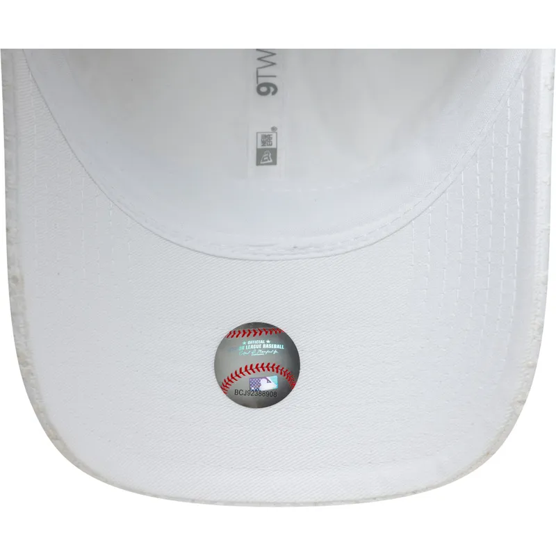 hvid-justerbar-kvindekasket-med-buet-skygge-og-hvidt-new-york-yankees-mlb-logo-9twenty-broderie-fra-new-era