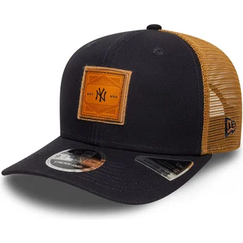 Cappellino trucker blu navy e marrone 9SEVENTY Stretch Snap con logo in rilievo dei New York Yankees MLB di New Era