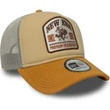 cappellino-trucker-beige-a-frame-graphic-patch-di-new-era