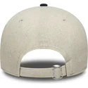 verstellbare-9forty-leinen-kappe-in-beige-und-marineblau-von-new-era