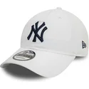 hvid-justerbar-buet-kasket-med-blat-logo-9twenty-core-classic-af-new-york-yankees-mlb-fra-new-era