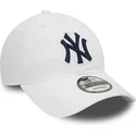 hvid-justerbar-buet-kasket-med-blat-logo-9twenty-core-classic-af-new-york-yankees-mlb-fra-new-era