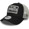 sort-og-hvid-a-frame-patch-trucker-kasket-fra-new-york-yankees-mlb-fra-new-era
