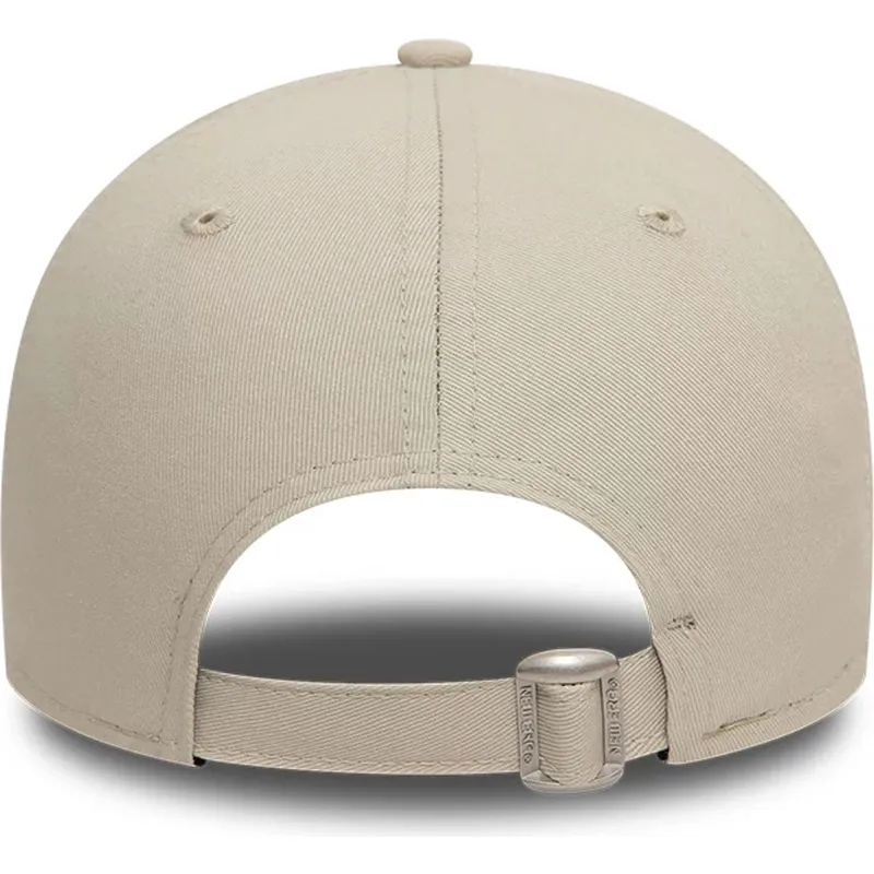 beige-verstellbare-curved-cap-mit-weissem-logo-9forty-league-essential-der-new-york-yankees-mlb-von-new-era