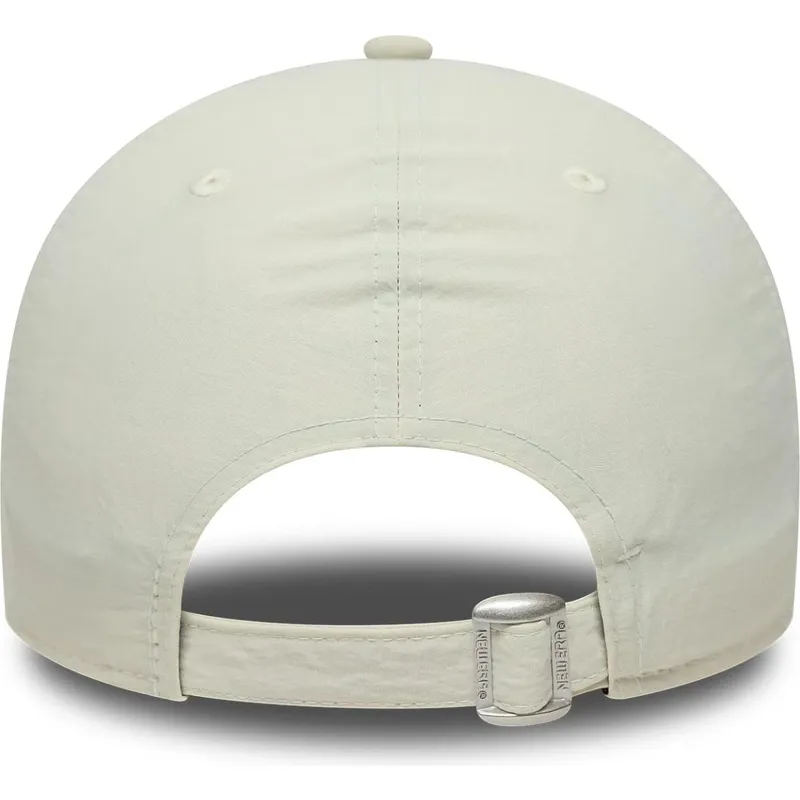 cappellino-curvo-beige-regolabile-con-logo-blu-marino-9forty-recycled-di-new-york-yankees-mlb-di-new-era