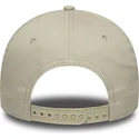 cappellino-beige-snapback-con-visiera-curva-e-logo-beige-e-frame-tonal-outline-dei-los-angeles-lakers-nba-di-new-era