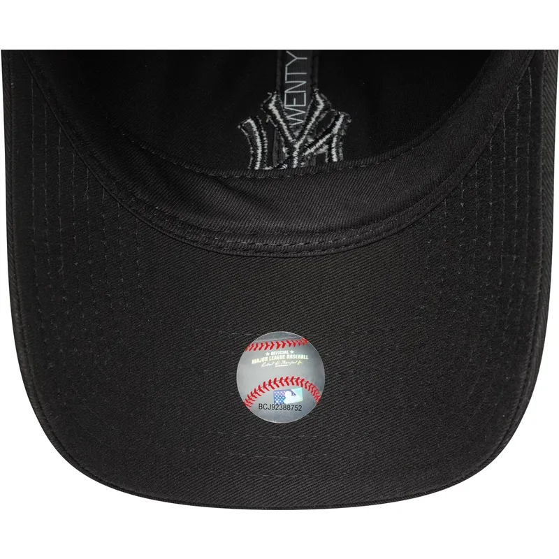 svart-justerbar-bojd-keps-for-kvinnor-med-svart-logotyp-9twenty-bow-back-av-new-york-yankees-mlb-fran-new-era
