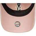 verstellbare-rosa-gebogene-kappe-fur-damen-9twenty-dye-denim-der-new-york-yankees-mlb-von-new-era