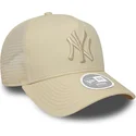 beige-trucker-kasket-til-kvinder-a-frame-league-essential-new-york-yankees-mlb-fra-new-era