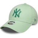 cappellino-curvo-verde-regolabile-da-donna-con-logo-verde-9forty-metallic-logo-dei-new-york-yankees-mlb-di-new-era