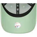 cappellino-curvo-verde-regolabile-da-donna-con-logo-verde-9forty-metallic-logo-dei-new-york-yankees-mlb-di-new-era