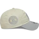 cappello-curvo-beige-e-grigio-regolabile-da-donna-9twenty-world-series-cooperstown-dei-new-york-yankees-mlb-di-new-era