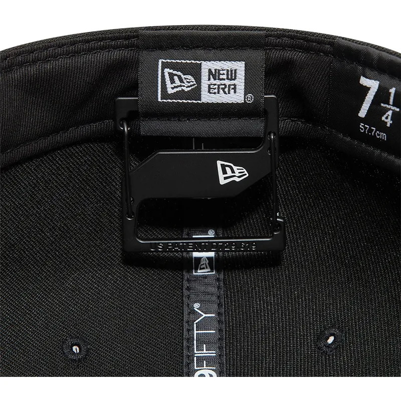 new-era-svart-klamma