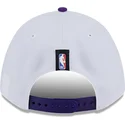 weisse-und-violette-gebogene-snapback-kappe-9forty-m-crown-draft-2025-der-los-angeles-lakers-nba-von-new-era