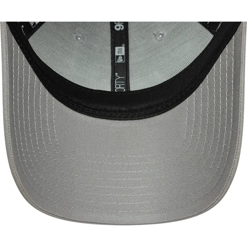 cappellino-curvo-grigio-snapback-9forty-core-di-ufc-ultimate-fighting-championship-di-new-era