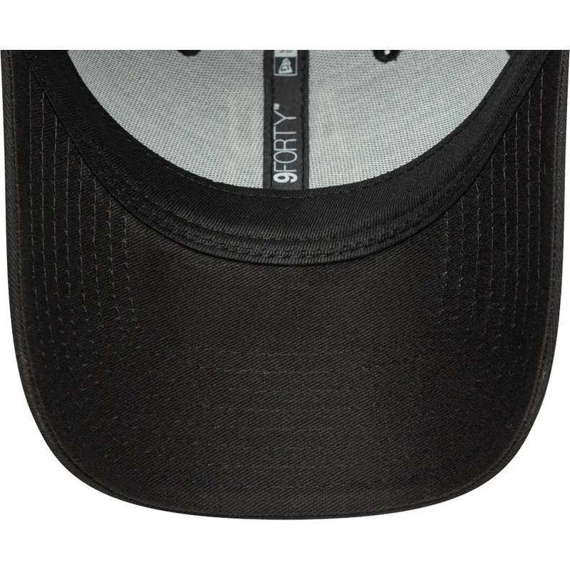 schwarze-verstellbare-curved-cap-9forty-metallic-champ-von-ufc-ultimate-fighting-championship-and-still-von-new-era