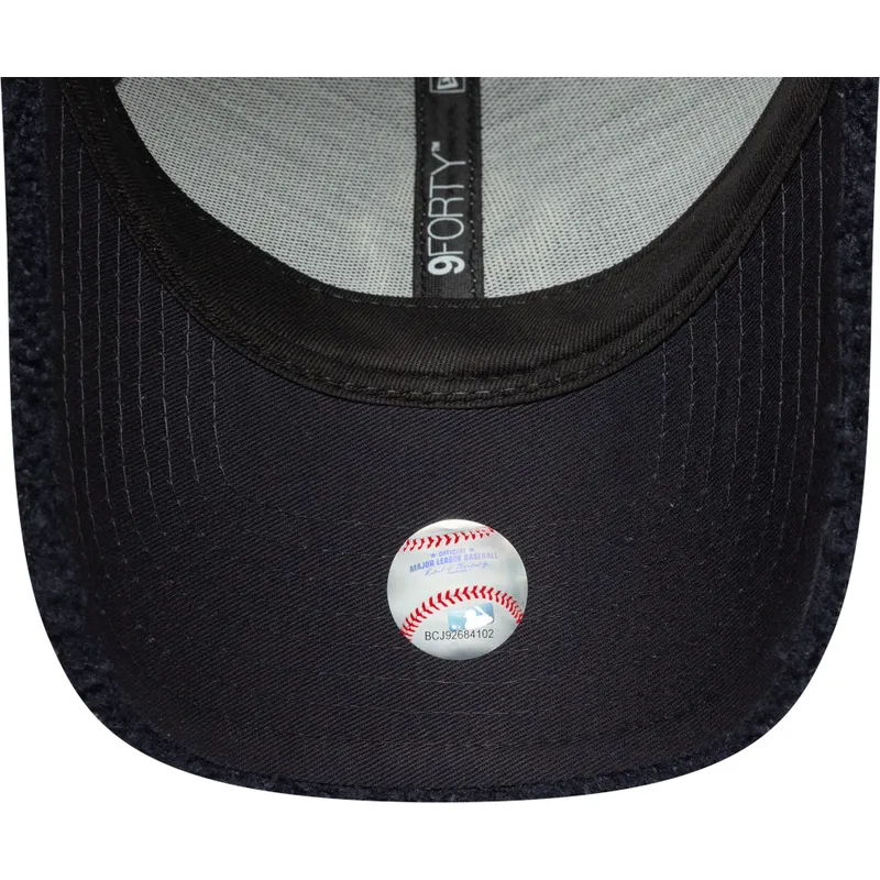 cappellino-curvo-blu-marino-regolabile-9forty-borg-dei-new-york-yankees-mlb-di-new-era