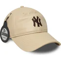 new-era-curved-brim-brown-logo-9twenty-leather-new-york-yankees-mlb-beige-adjustable-cap