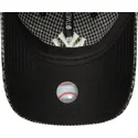 schwarze-verstellbare-curved-cap-9twenty-houndstooth-der-new-york-yankees-mlb-von-new-era