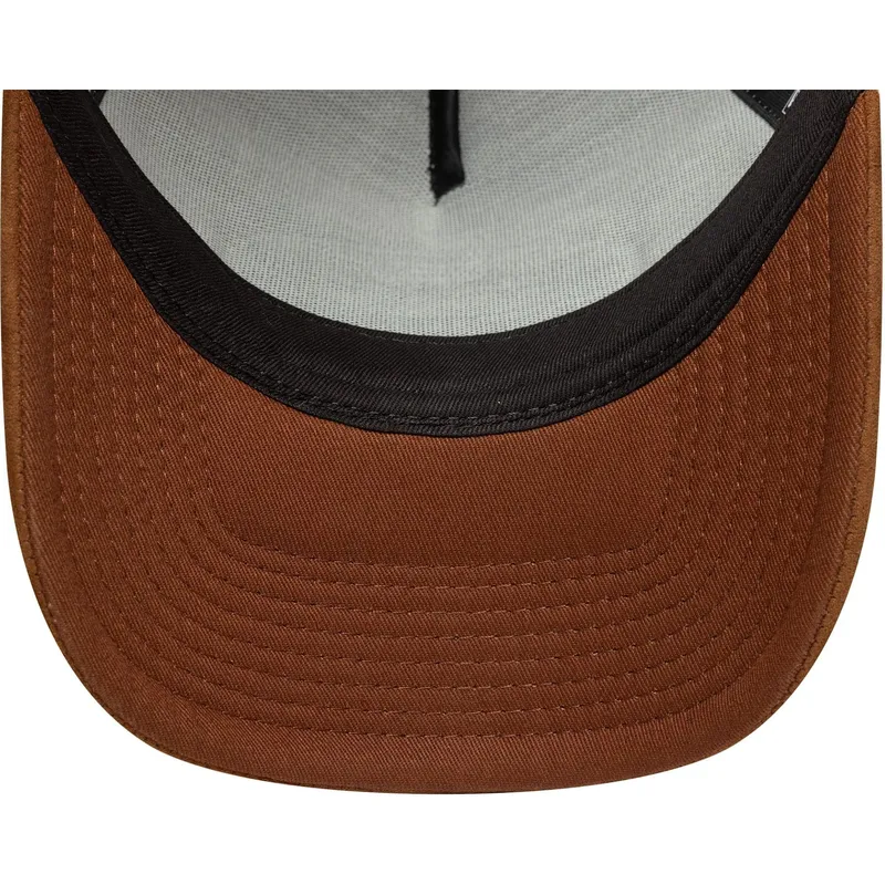 braune-trucker-kappe-a-frame-suede-oval-patch-von-new-era