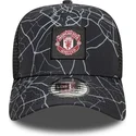 cappellino-trucker-nero-a-frame-all-over-print-del-manchester-united-football-club-premier-league-di-new-era