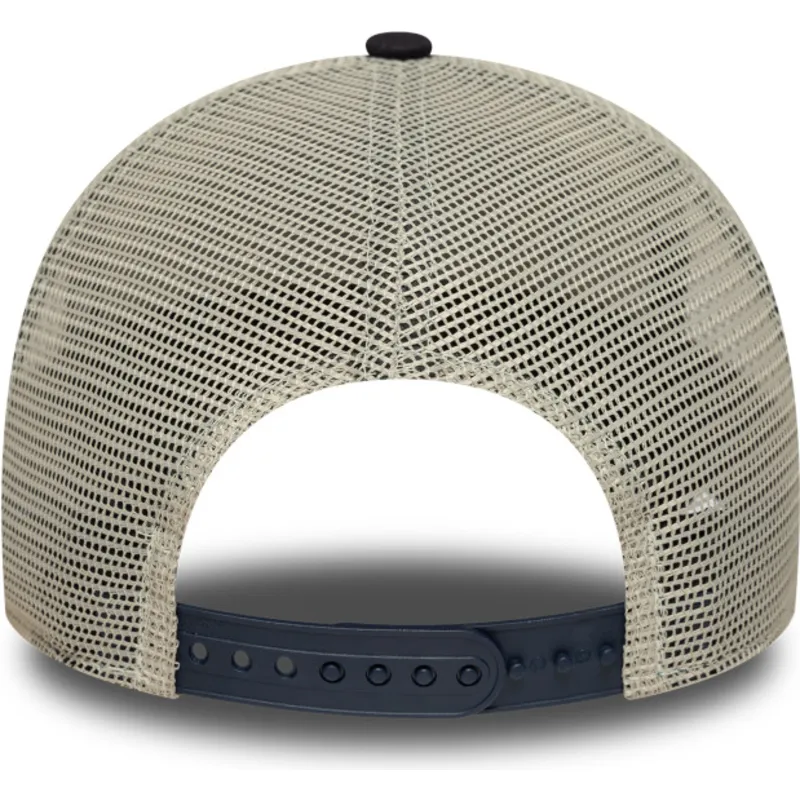 cappellino-trucker-beige-e-blu-marino-a-frame-animal-patch-di-anatra-di-new-era