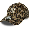 casquette-courbee-leopard-ajustable-pour-femme-9forty-cosy-animal-new-york-yankees-mlb-new-era