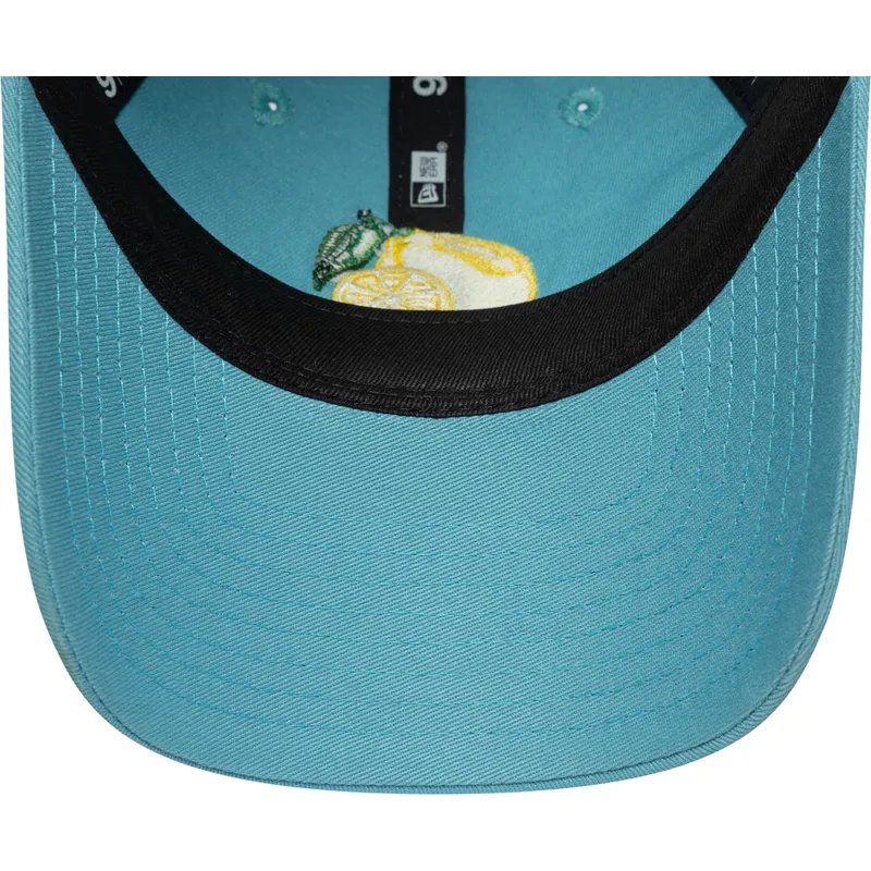 blaue-verstellbare-curved-cap-fur-damen-9twenty-phrase-profumo-d-estate-von-new-era