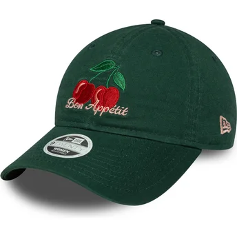 Cappellino curvo verde regolabile da donna 9TWENTY Phrase Bon Appetit di New Era