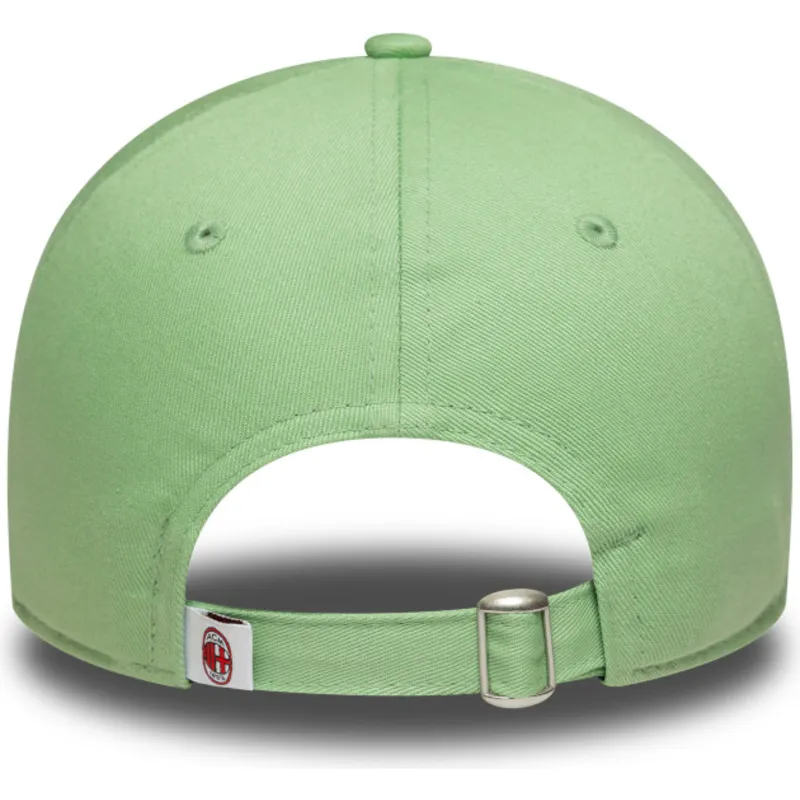 czapka-z-zakrzywionym-daszkiem-w-jasnym-zielonym-kolorze-regulowana-dla-kobiet-9twenty-bear-ac-milan-serie-a-od-new-era