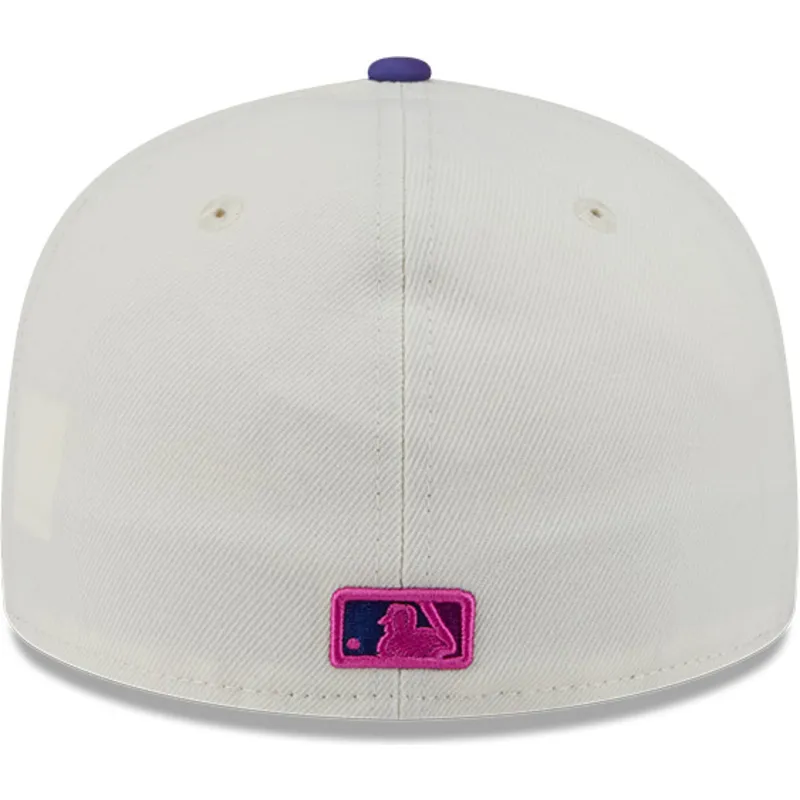 cappello-piatto-beige-e-viola-aderente-59fifty-clr-dvlp-dei-new-york-yankees-mlb-di-new-era