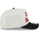 casquette-courbee-beige-et-noire-snapback-9fifty-a-frame-chainstitch-chicago-blackhawks-nhl-new-era