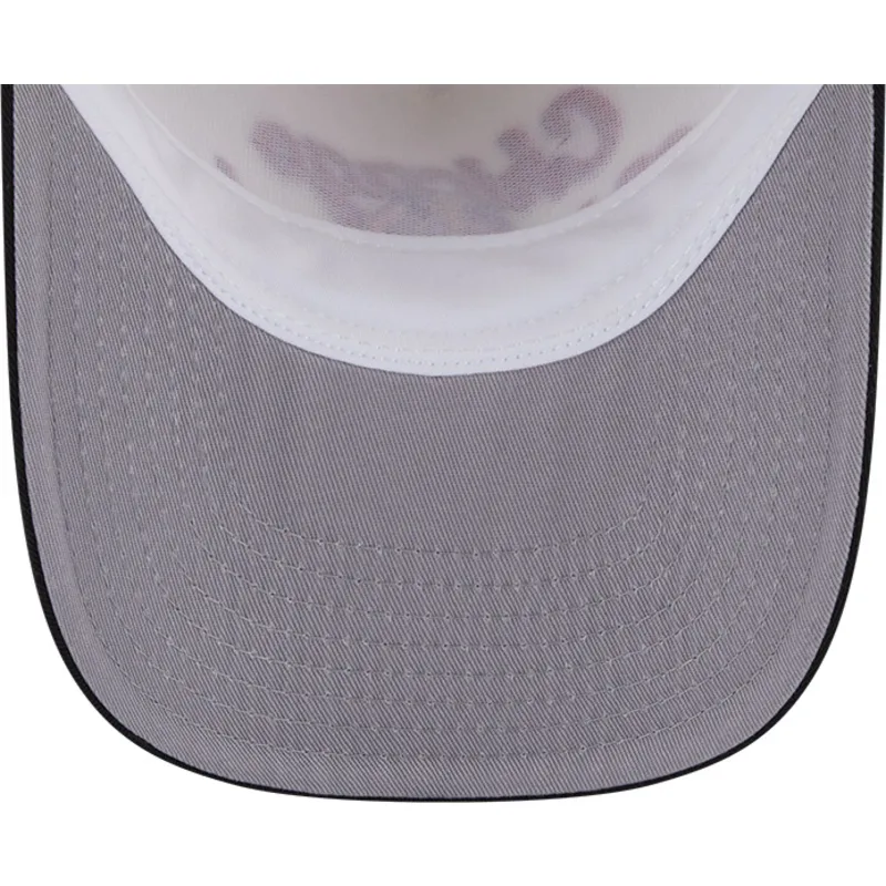 cappellino-visiera-curva-beige-e-nero-snapback-9fifty-a-frame-chainstitch-di-chicago-blackhawks-nhl-di-new-era