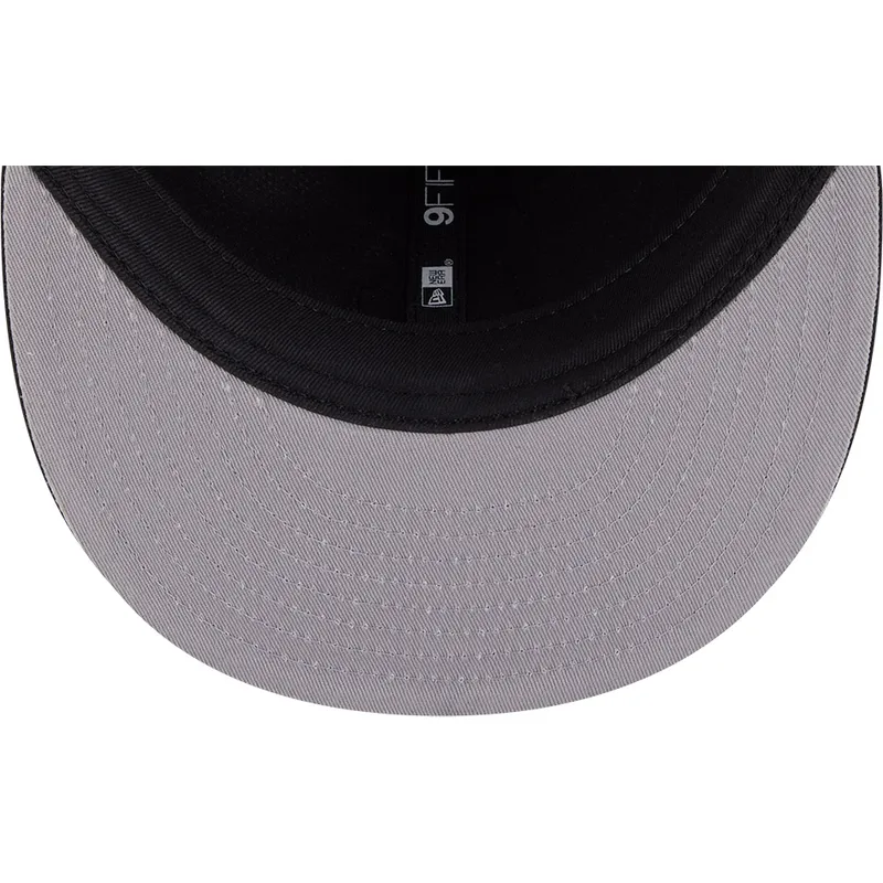 czarna-czapka-z-plaskim-daszkiem-snapback-9fifty-retro-crown-plaid-los-angeles-dodgers-mlb-od-new-era