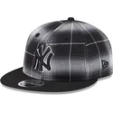 cappello-piatto-nero-snapback-9fifty-retro-crown-plaid-dei-new-york-yankees-mlb-di-new-era