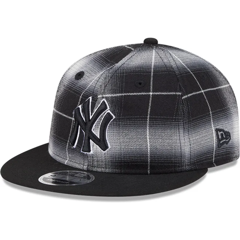 czarna-czapka-z-plaskim-daszkiem-snapback-9fifty-retro-crown-plaid-new-york-yankees-mlb-od-new-era